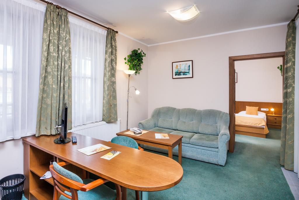 Hotel Jelinkova Vila Velké Meziříčí Rom bilde
