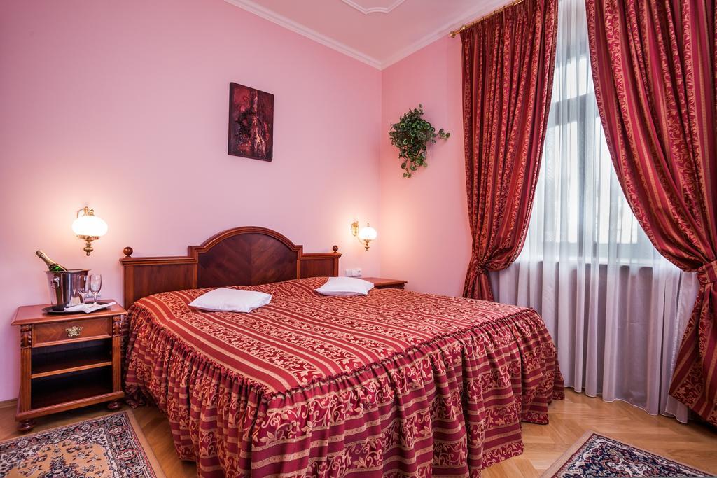 Hotel Jelinkova Vila Velké Meziříčí Rom bilde