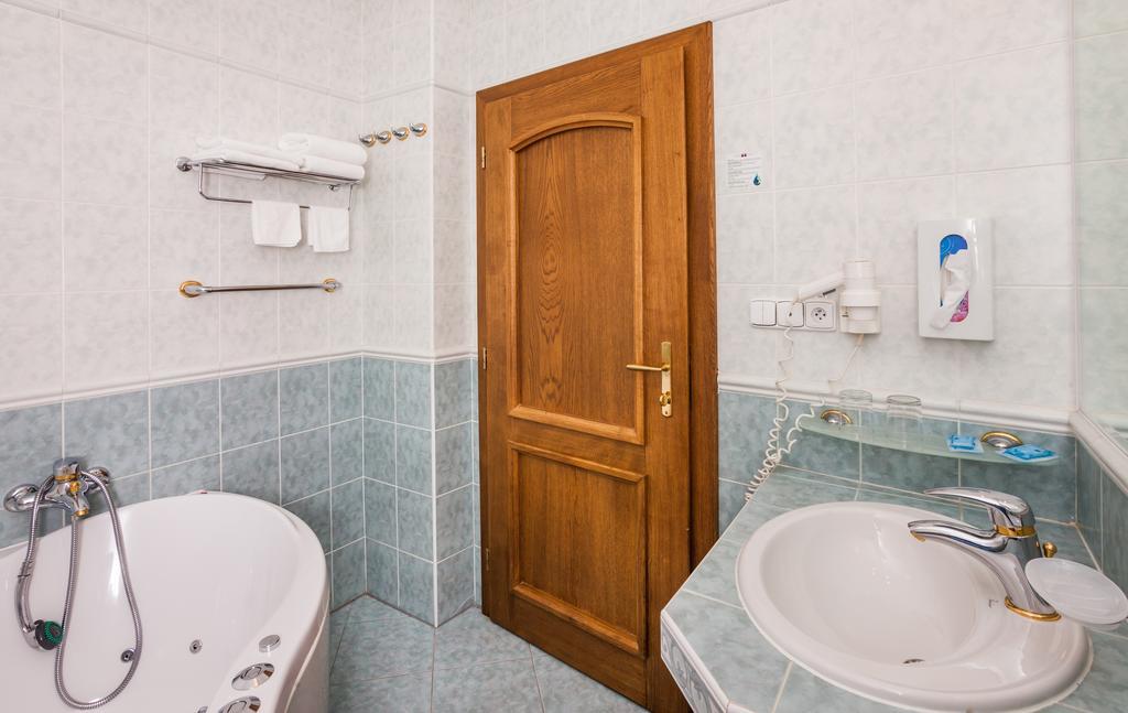 Hotel Jelinkova Vila Velké Meziříčí Rom bilde